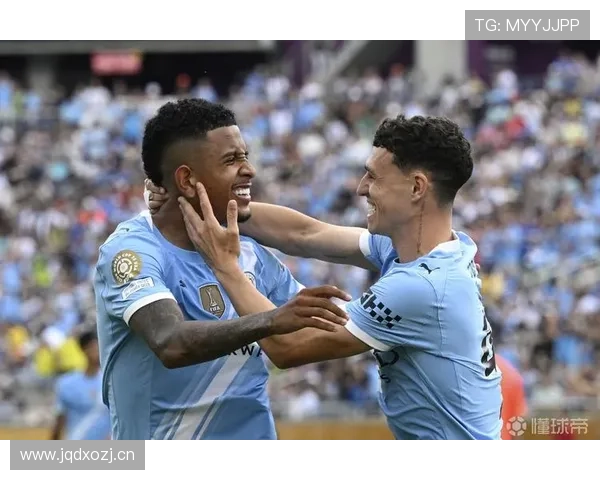 曼城进攻结构从边中结合向中路集中转变，阶段性变化对球队攻击效率造成影响